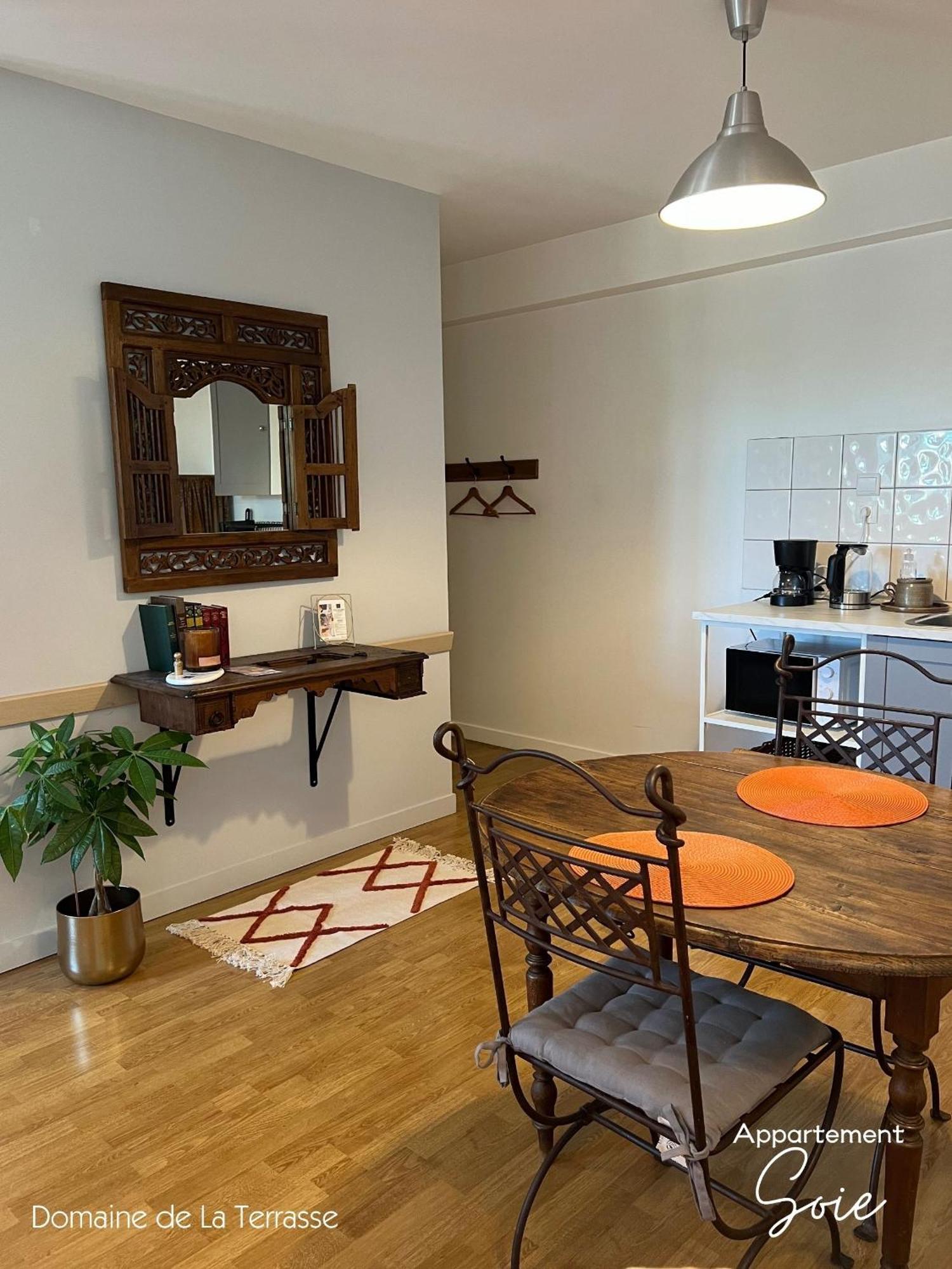 Domaine De La Terrasse Apartment Carbonne Ngoại thất bức ảnh